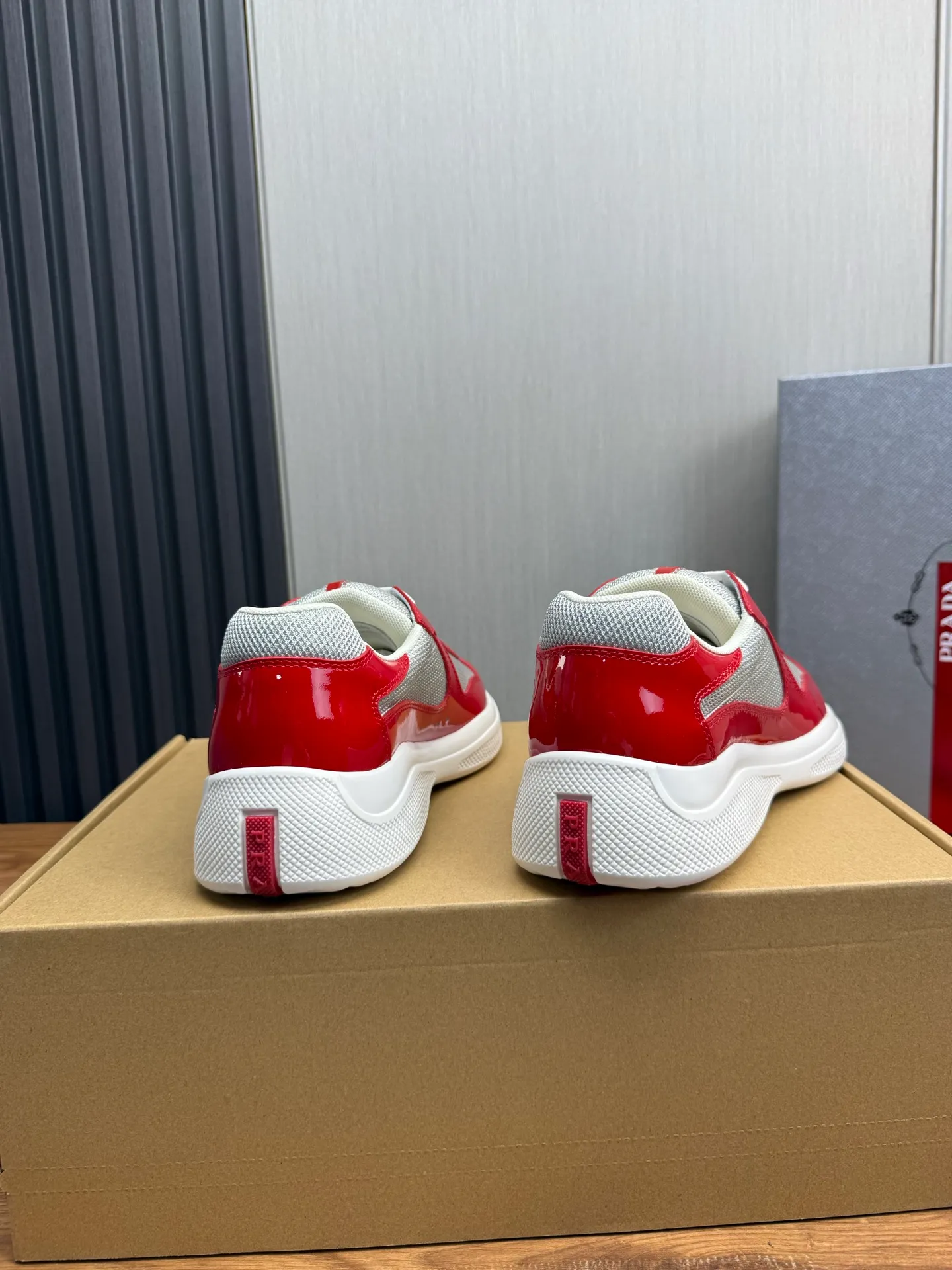 Men's shoes 640💰 [PRADA] Hot selling items🔥Must be recommended every day~~ Official website synchronized, 1:1 high quality shipments✔️ Imported cowhide fabric, rubber material + cowhide lining, original bottom, high-end airplane box packaging🎁 38-45 (38.45 custom-made, non-returnable)